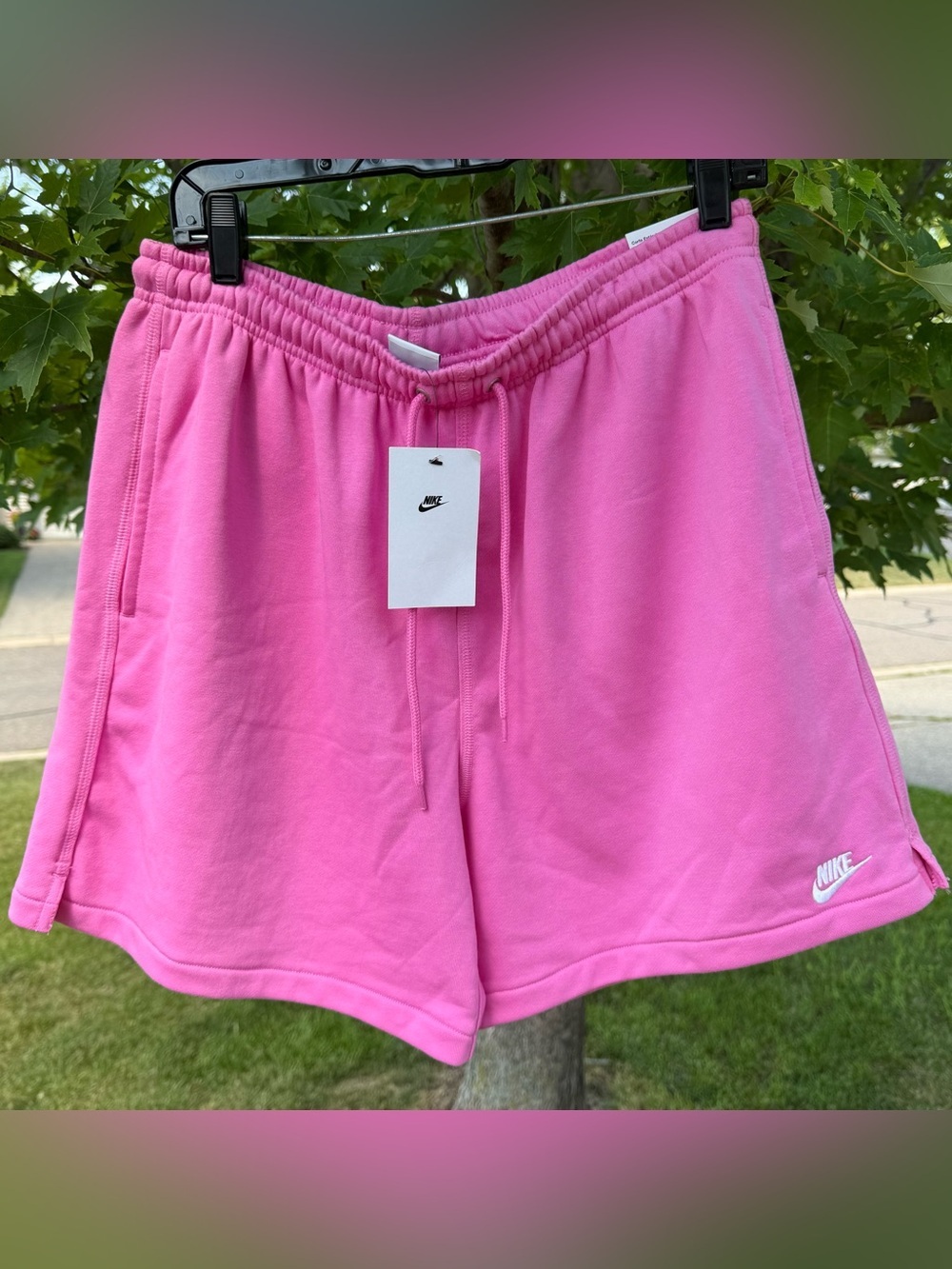 NEW Nike Men’s Bright Pink Cotton Fleece Athletic Shorts with pockets - Size Med